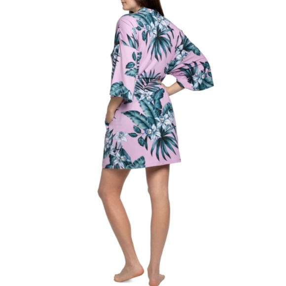 Linea Donatella Rhadna Tropical Palm Leaf Wrapper Robe - Picture 2 of 4